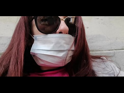 ❤️ Nicoletta报复她的邻居，在他的车库里撒尿（特别Covid19意大利检疫局） ❤❌ Quality porn